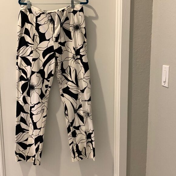Style Black and White Pants - Picture 1 of 7